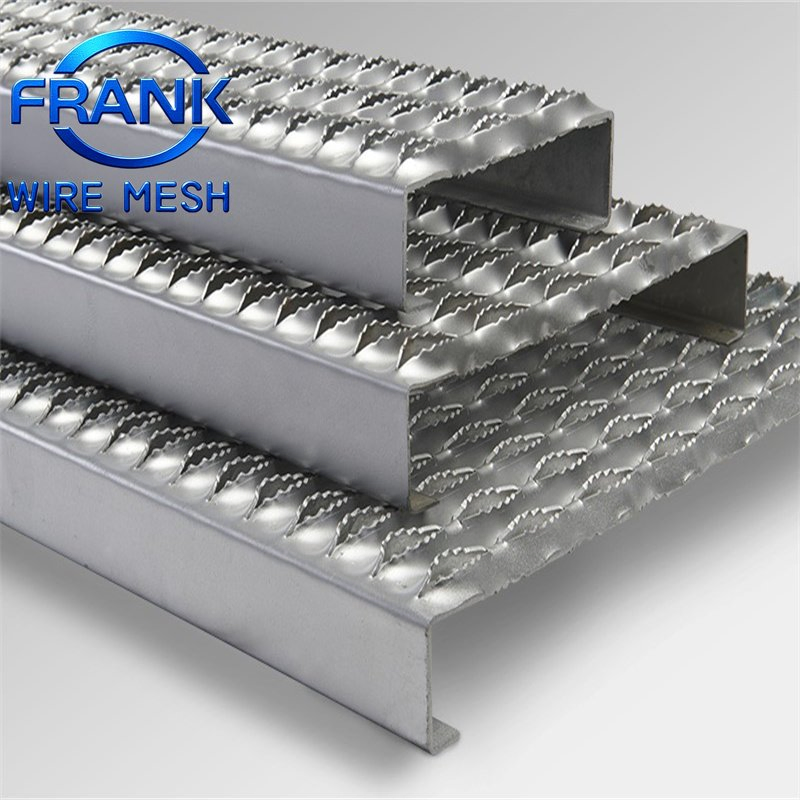 Aluminum Safety Grating with Crocodile Teeth Pattern - Anti-Skid Grip Strut for Walkways