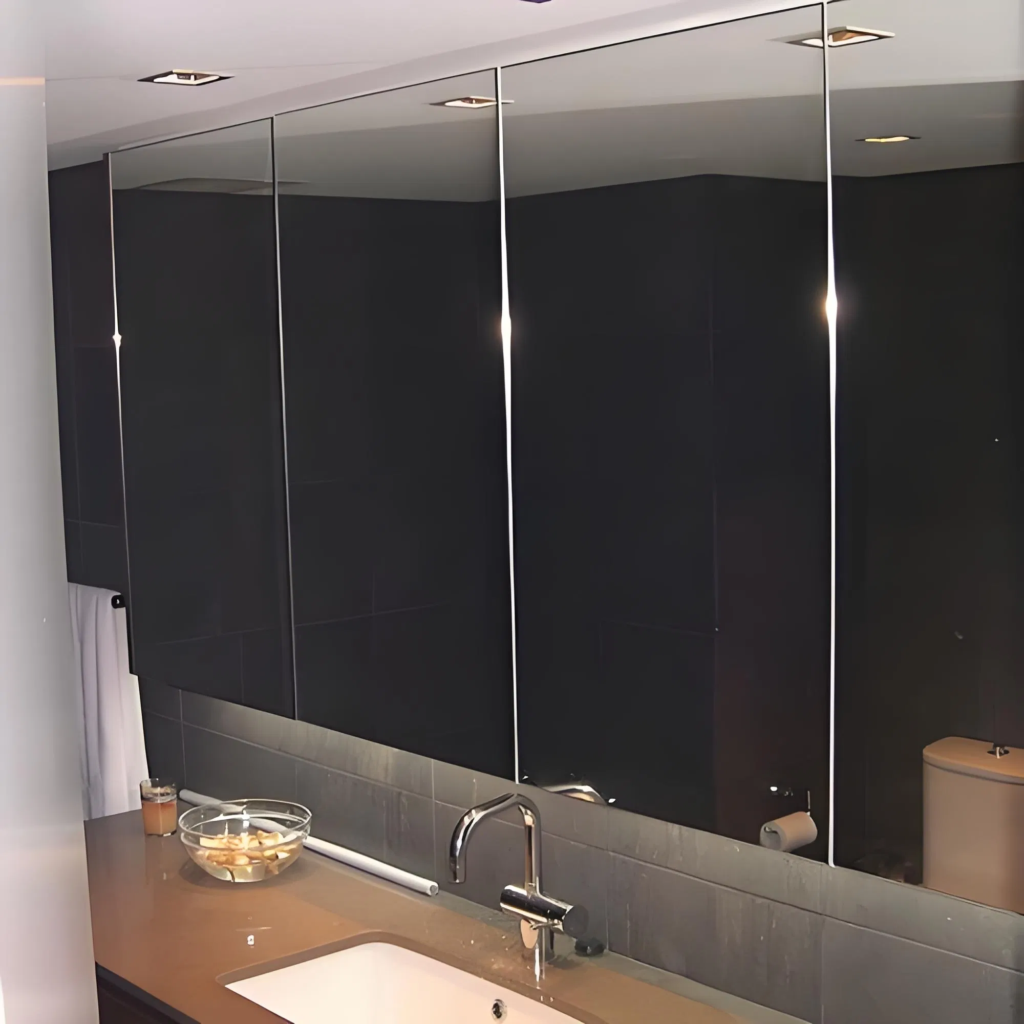 Large Sheet Float Glass Sheet Gold/Silver Reflective Mirror Glass for Bathroom