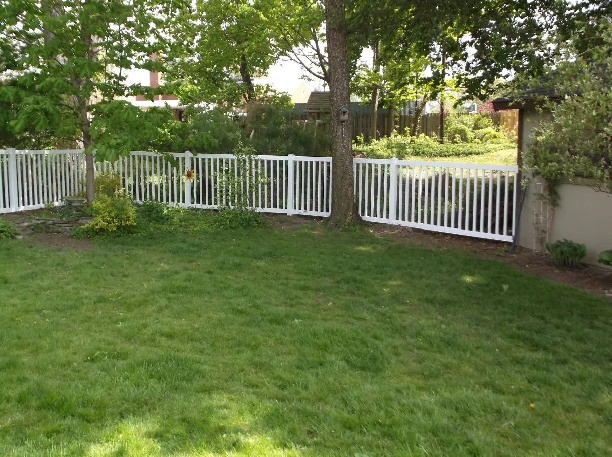 Garden Wrought Iron Aluminum Vinyl Iron Privacy Decorative Fence