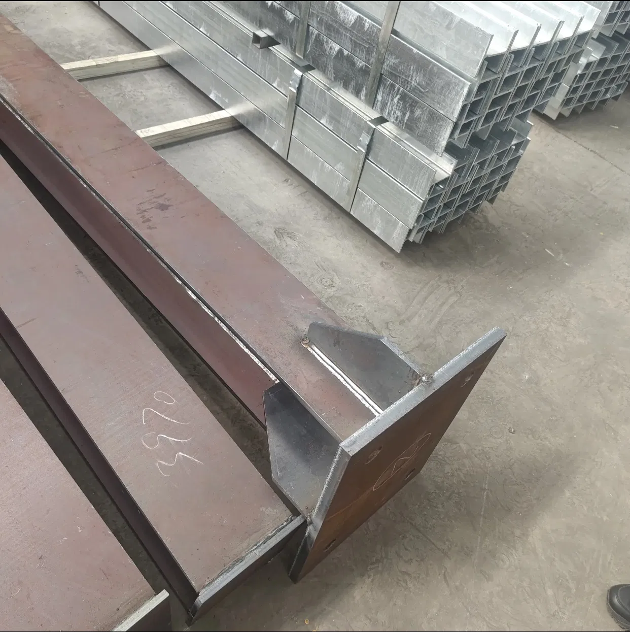 Customizable Steel Buildings for Large-Scale Industrial Park Projects