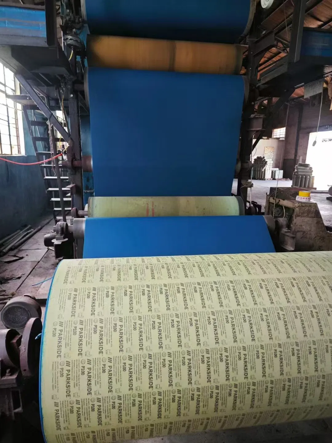 Рулон наждачной ткани с гибкой основой