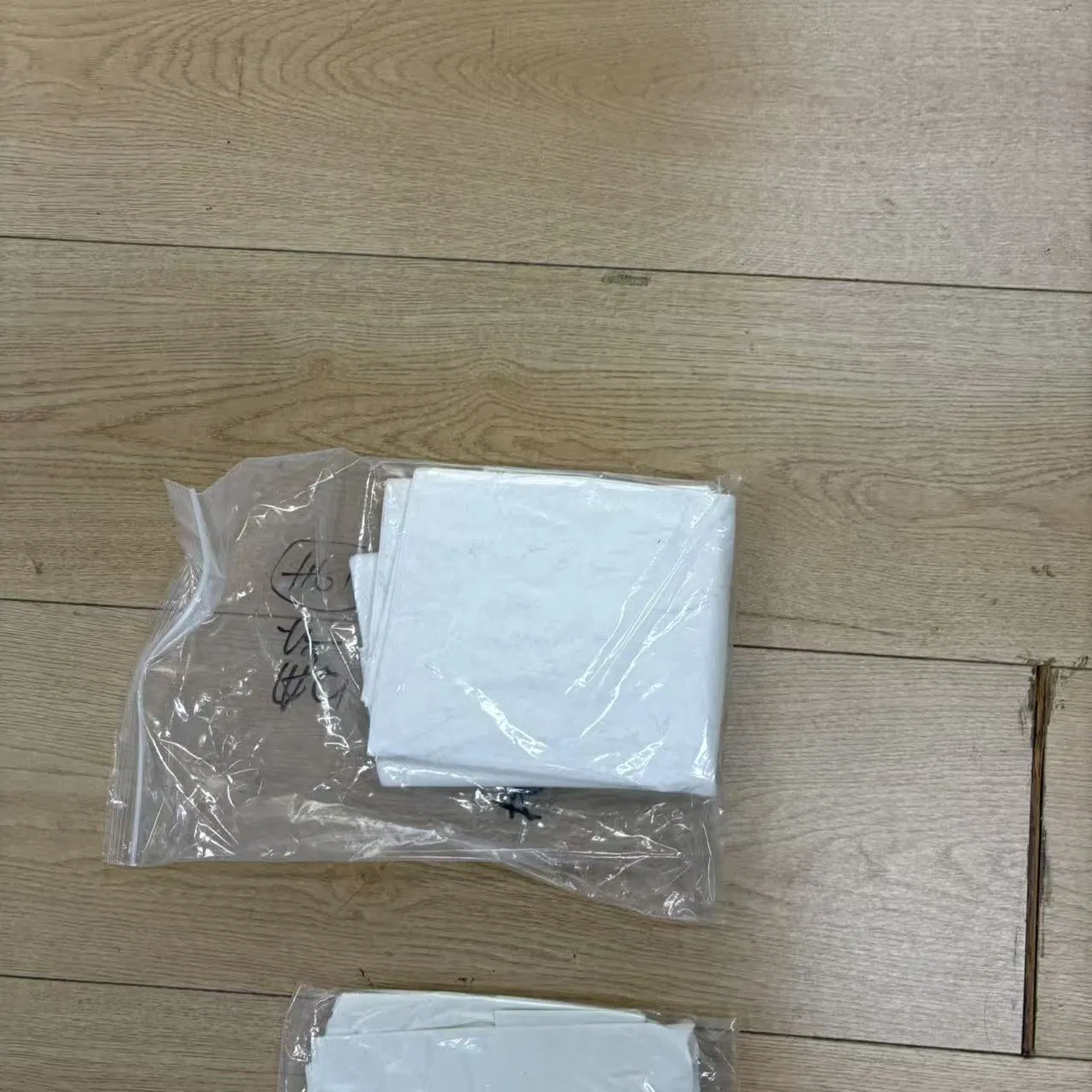 Disposable PE Apron Waterproof Work for Haircut