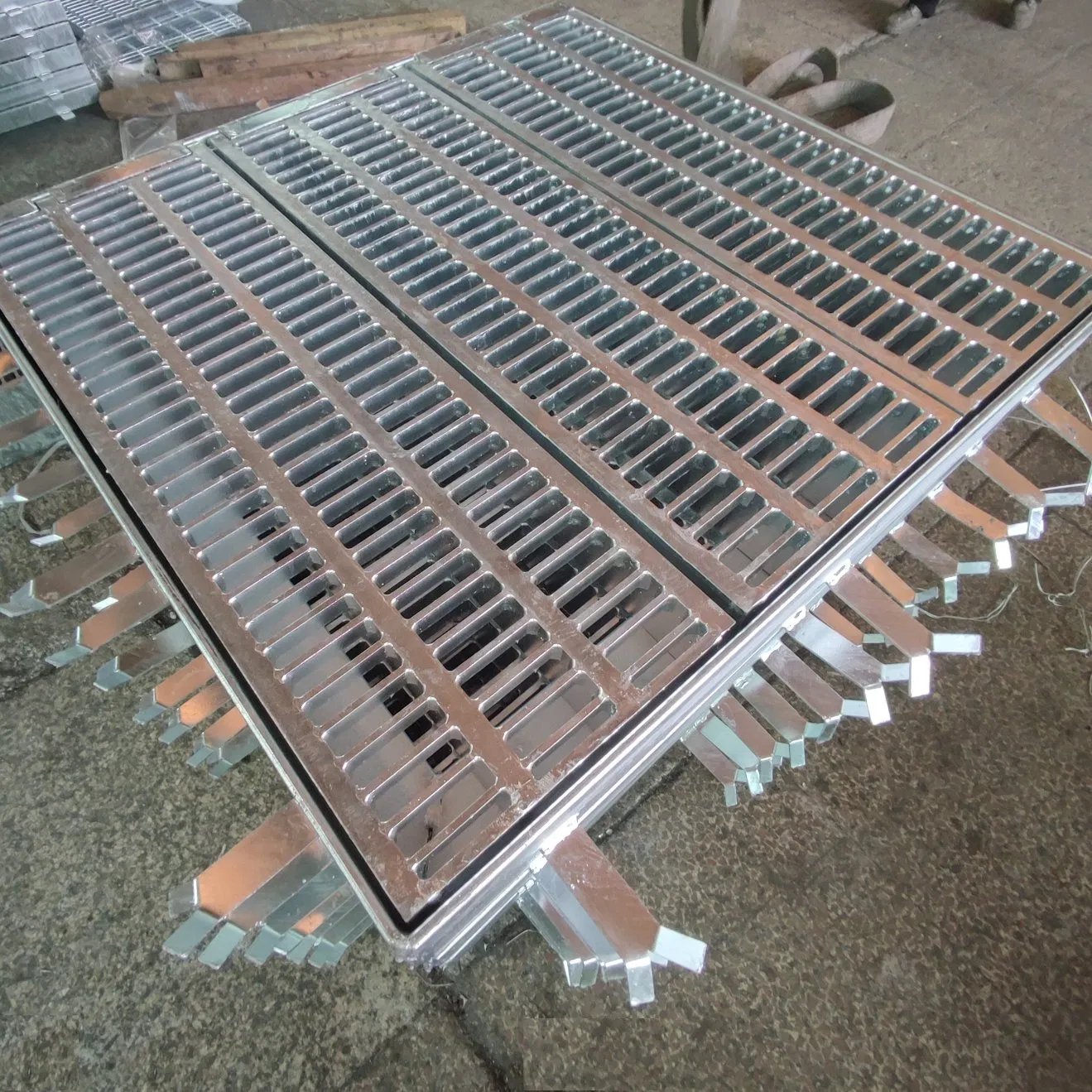 Heavy Duty 90X22mm Flat Bar S355 Steel Gully Grate Trench Cover Drainage