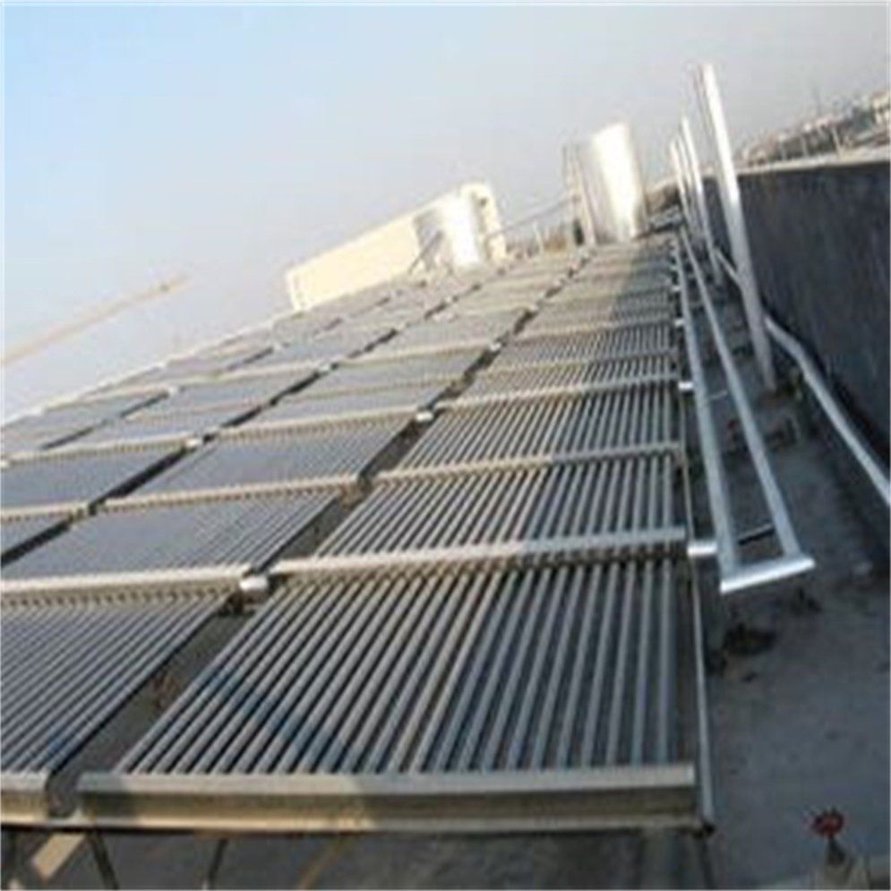 Flat-Plate Solar Water Heater with Optimal Heat Absorption Features