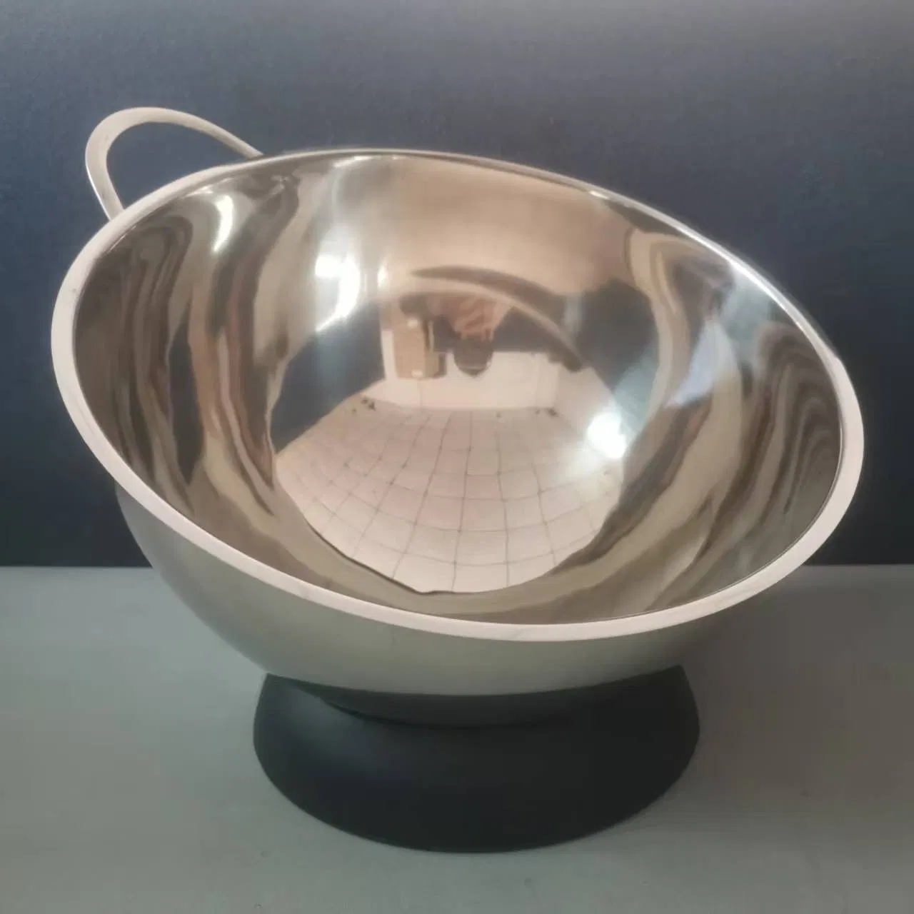 24cm Stainless Steel Mixing Bowl with Stand