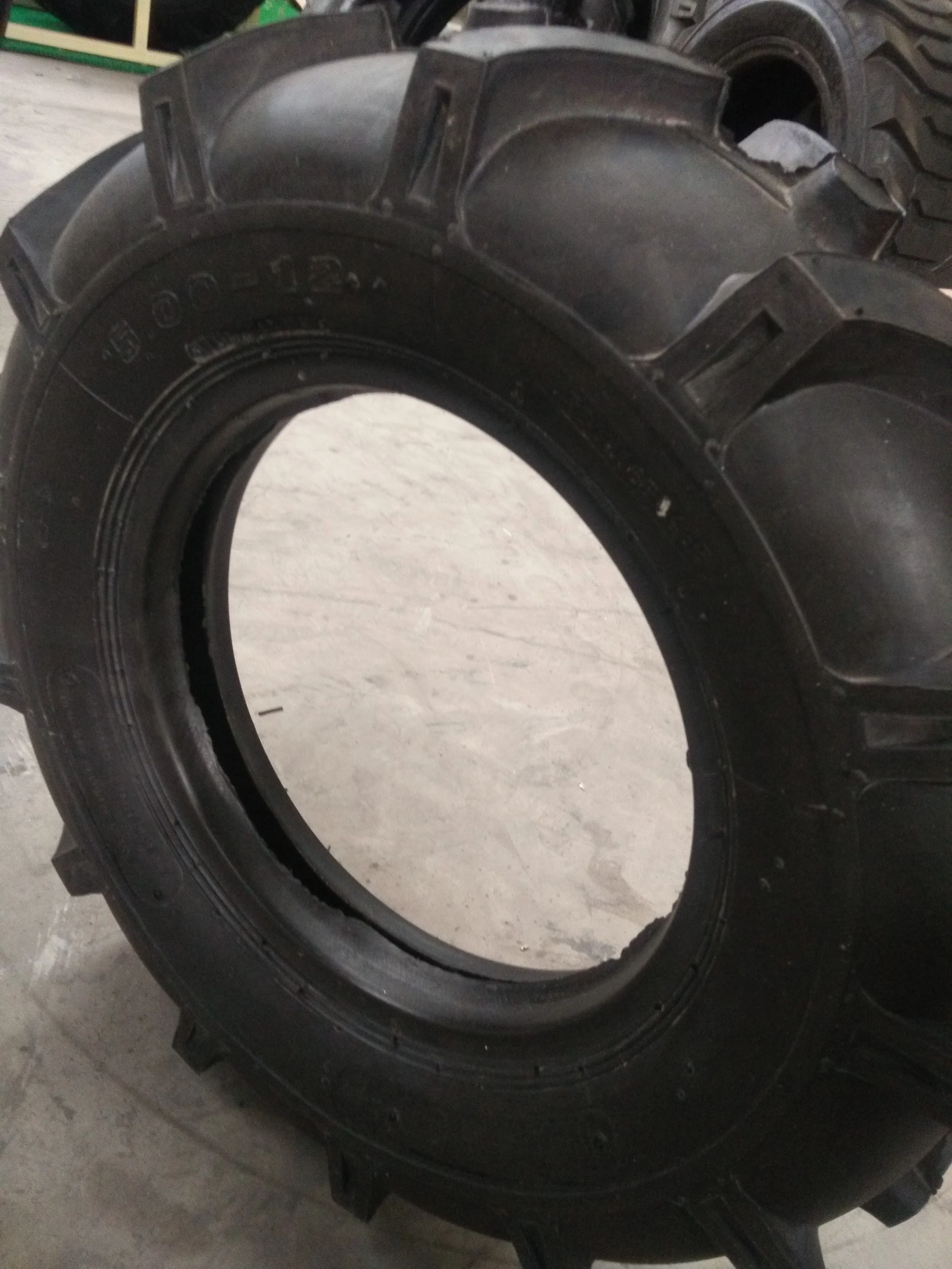 Premium Quality 14.9-24 R2 Tractor Tires for Farming