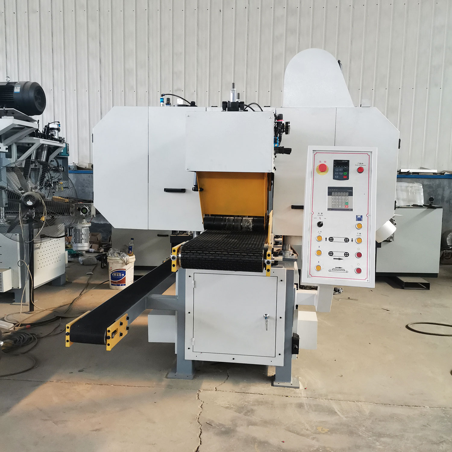 Ленточная пила по дереву горизонтальная автоматическая на колесах MJ400