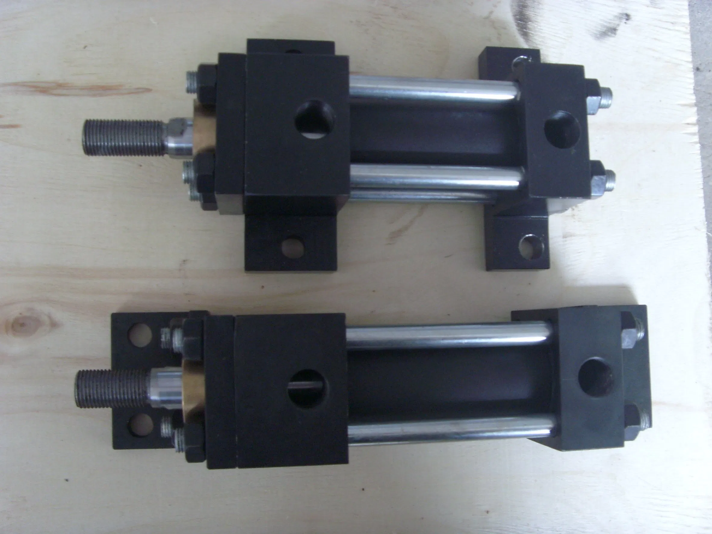 Гидроцилиндр YG2 32-250мм двухстороннего действия