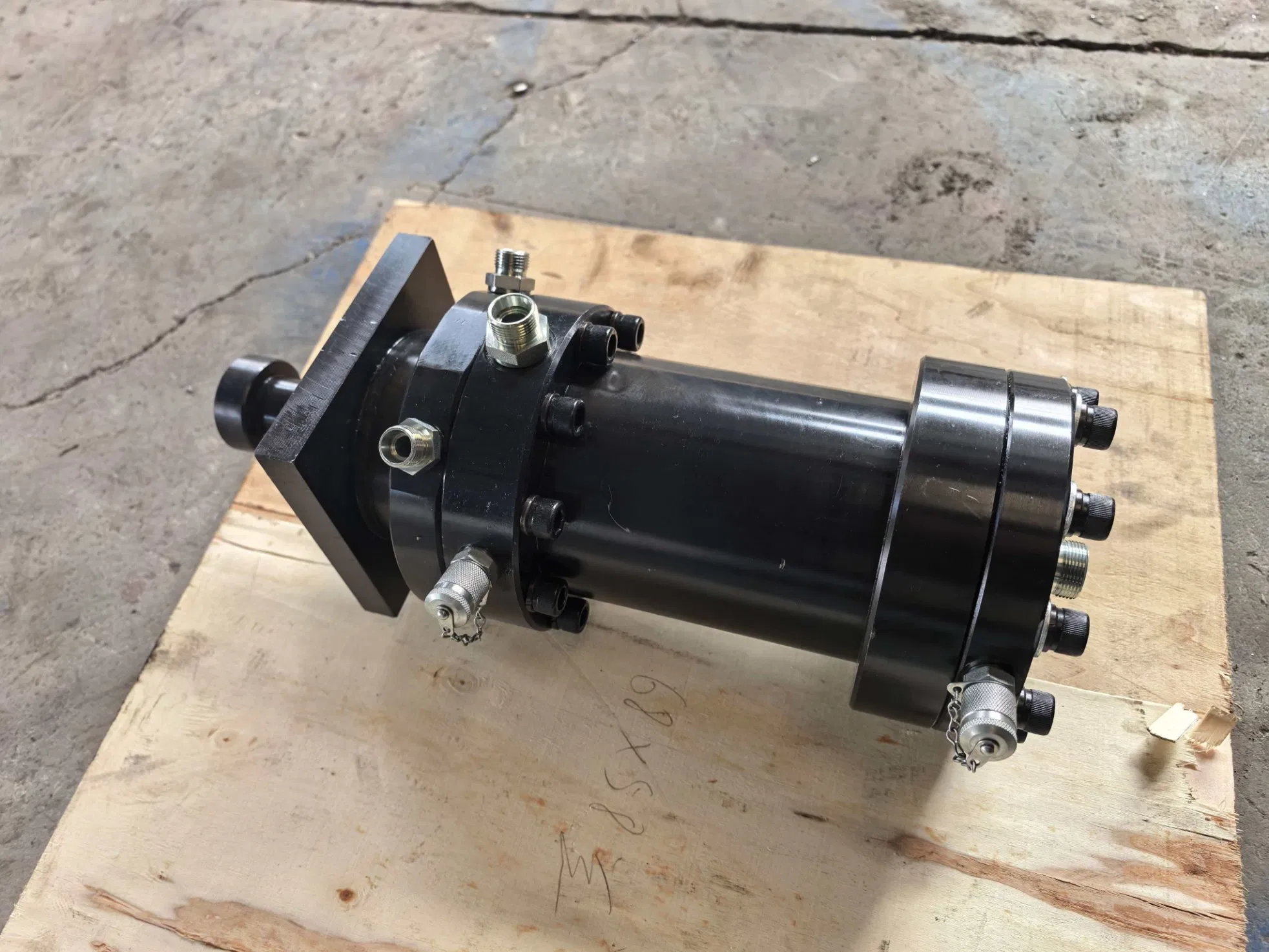 Гидроцилиндр хромированный огнестойкий 100мм, 280℃