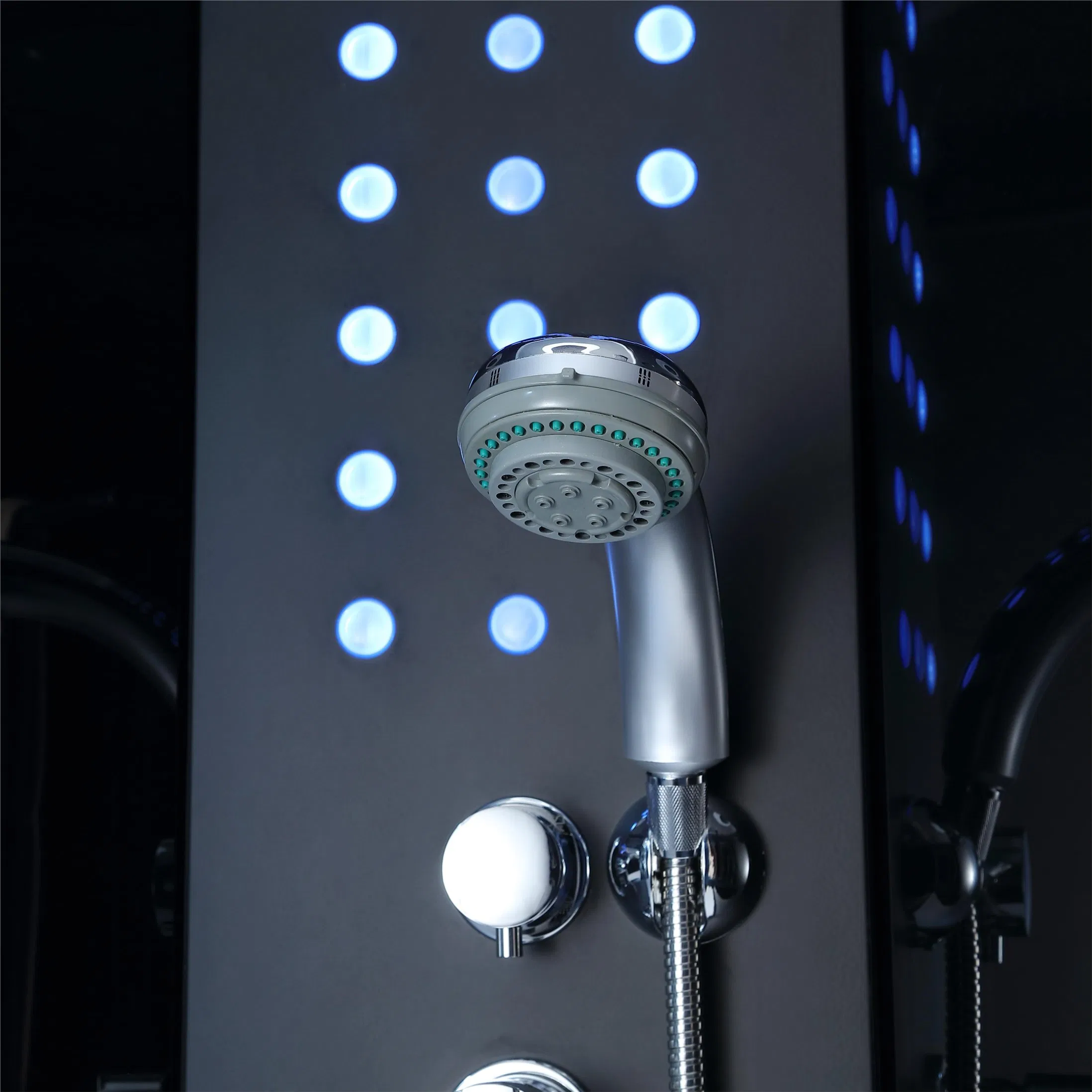 Luxurious Large Fan-Shaped Steamroom with Acrylic Massage Nozzles (QQ7705)