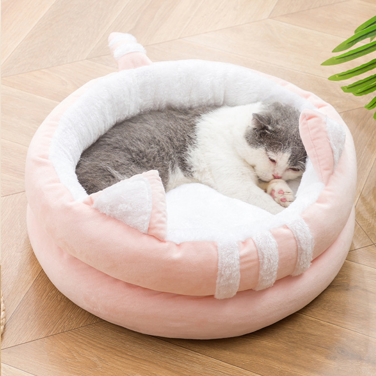Cozy Half-Closed Cat House for Winter Comfort and Warmth