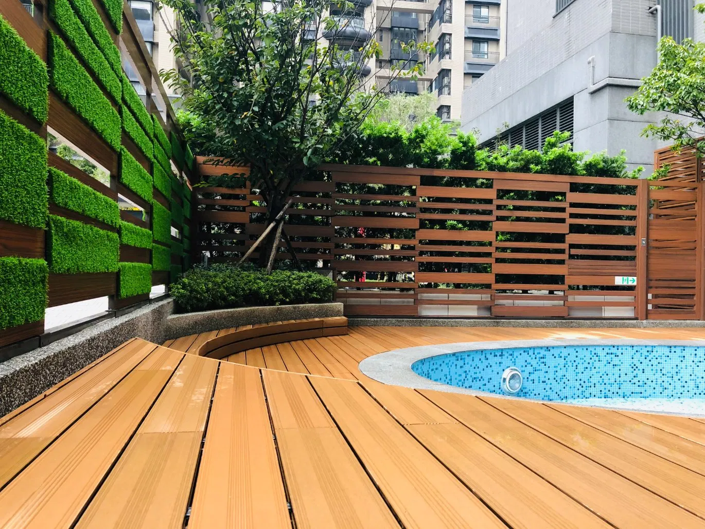 Experienced Manufacturer Waterproof WPC Outdoor Decking Flooring Composite Board