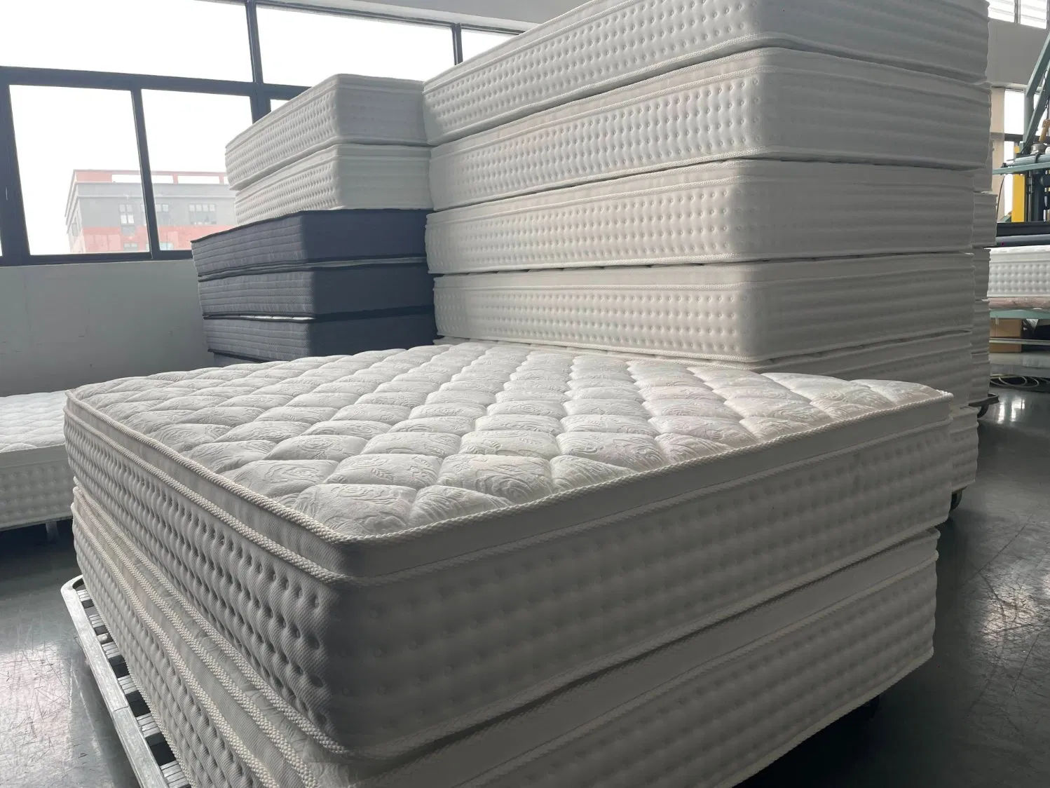 Hot-Selling Bedroom Furniture Memory Foam Modern Style Mattress for Home Furniture