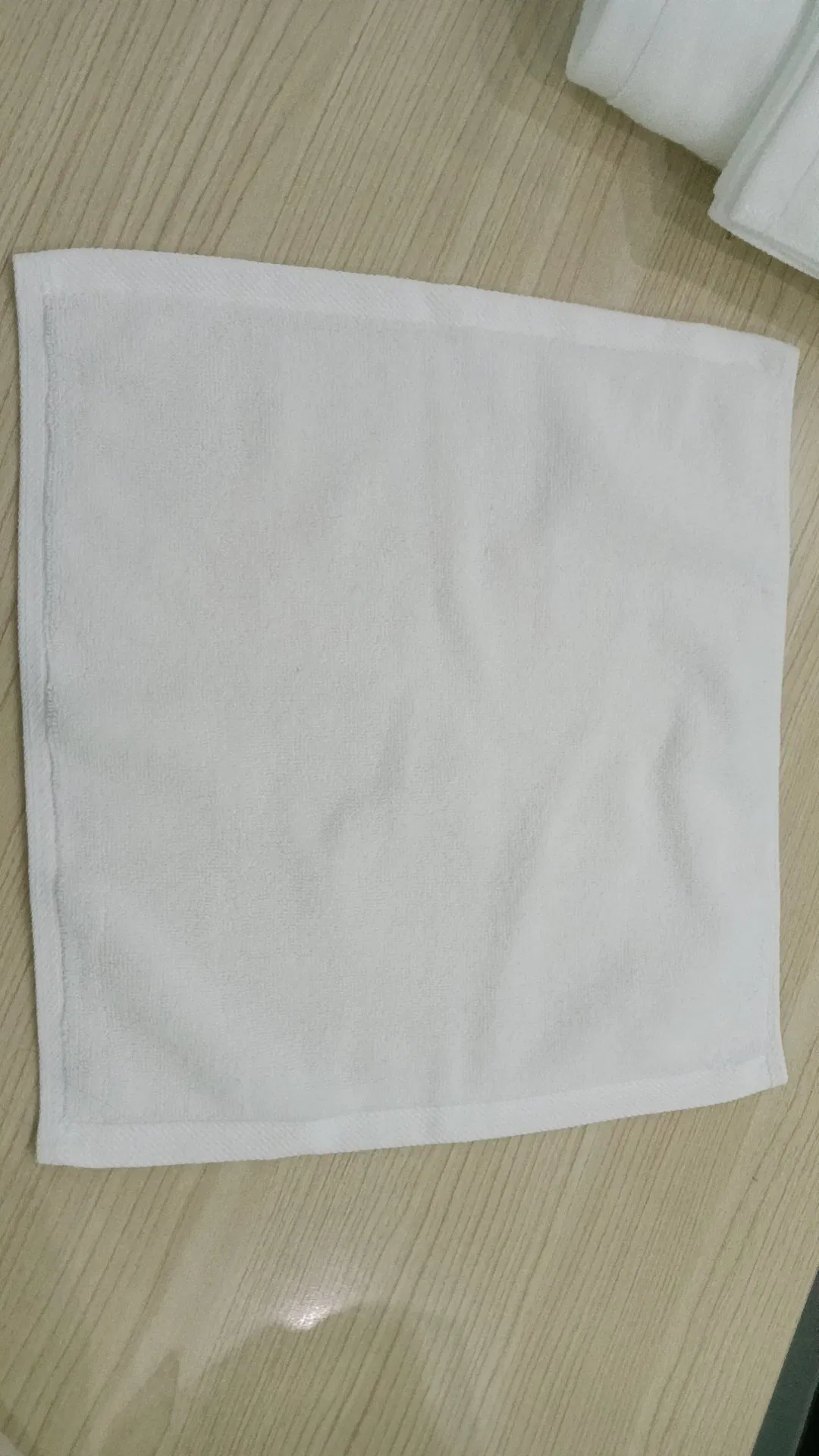 Wholesale 5-Star Hotel Bath Towel Set - 100% Cotton White Luxury for Hilton Hotel, OEM Custom Logo Service
