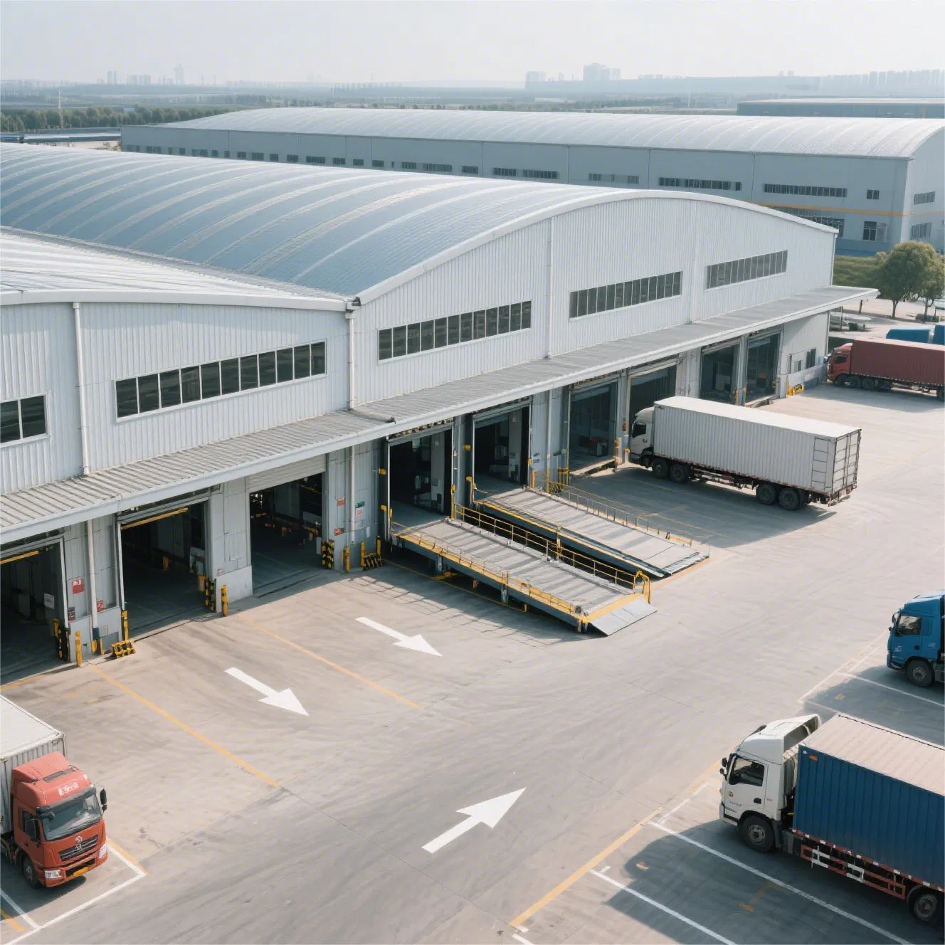 Eco-Friendly Prefabricated Steel Building, Heat-Insulated Walls, Low Carbon Emission, ISO Certified, Easy Expansion, for Disaster Relief Shelters & Factory
