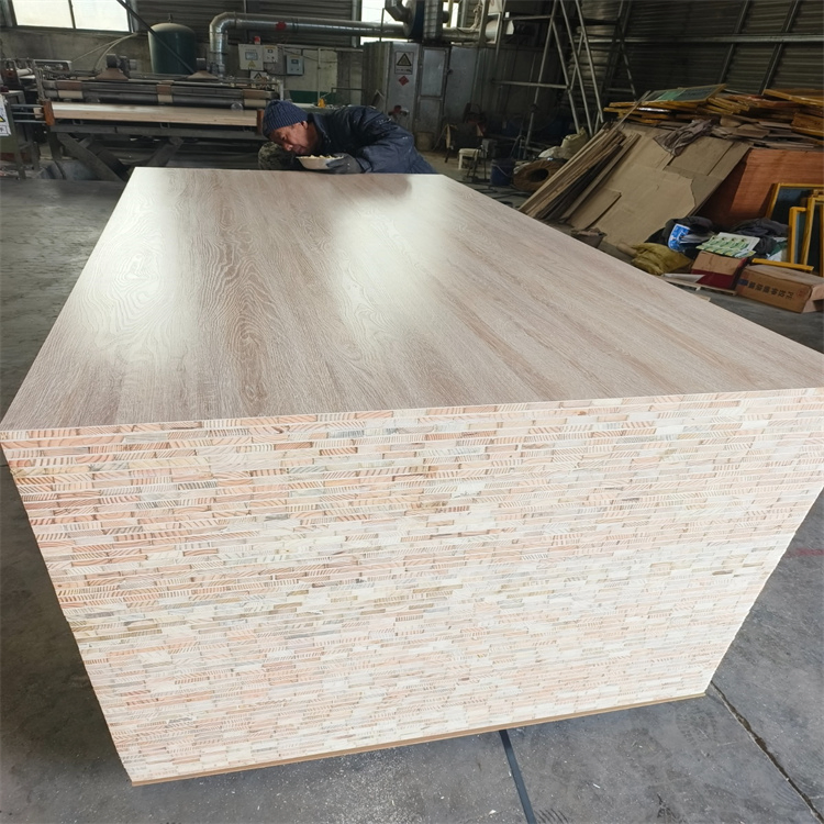 Durable Melamine Laminated Blockboard for Furniture Decoration