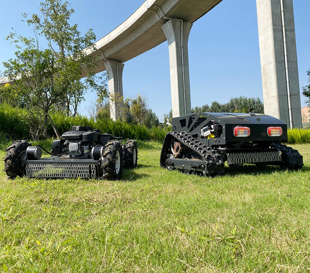 Гусеничный радиоуправляемый роторный газонокосильщик с мульчером
