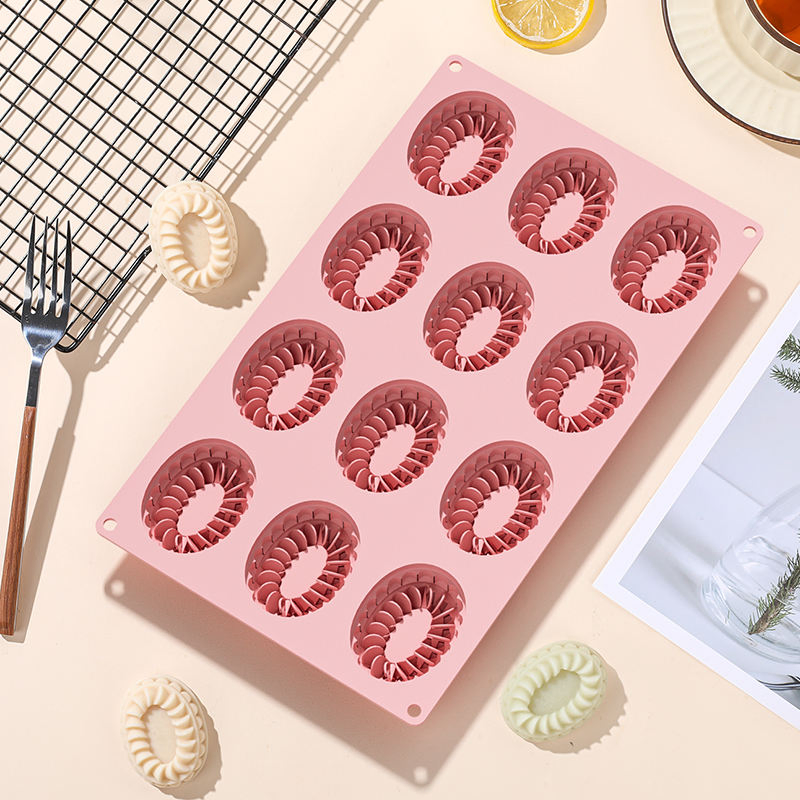 Wholesale 3D 12 Cavity Cake Tool Kitchen Utensils Silicone Mousse Cake Mold Baking Chocolate Candy Silicone Mold