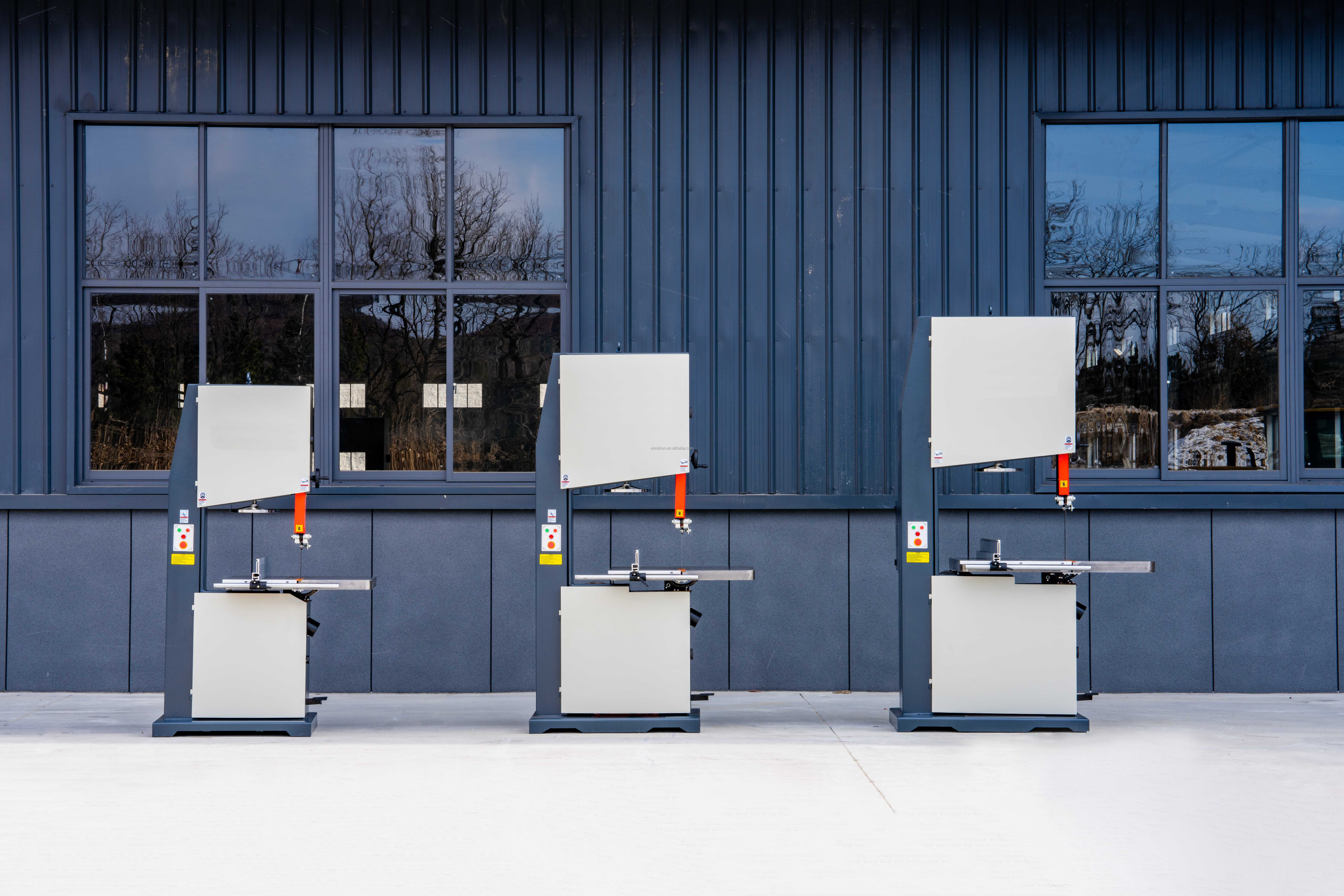 Станок ленточнопильный вертикальный наклон стола 45°