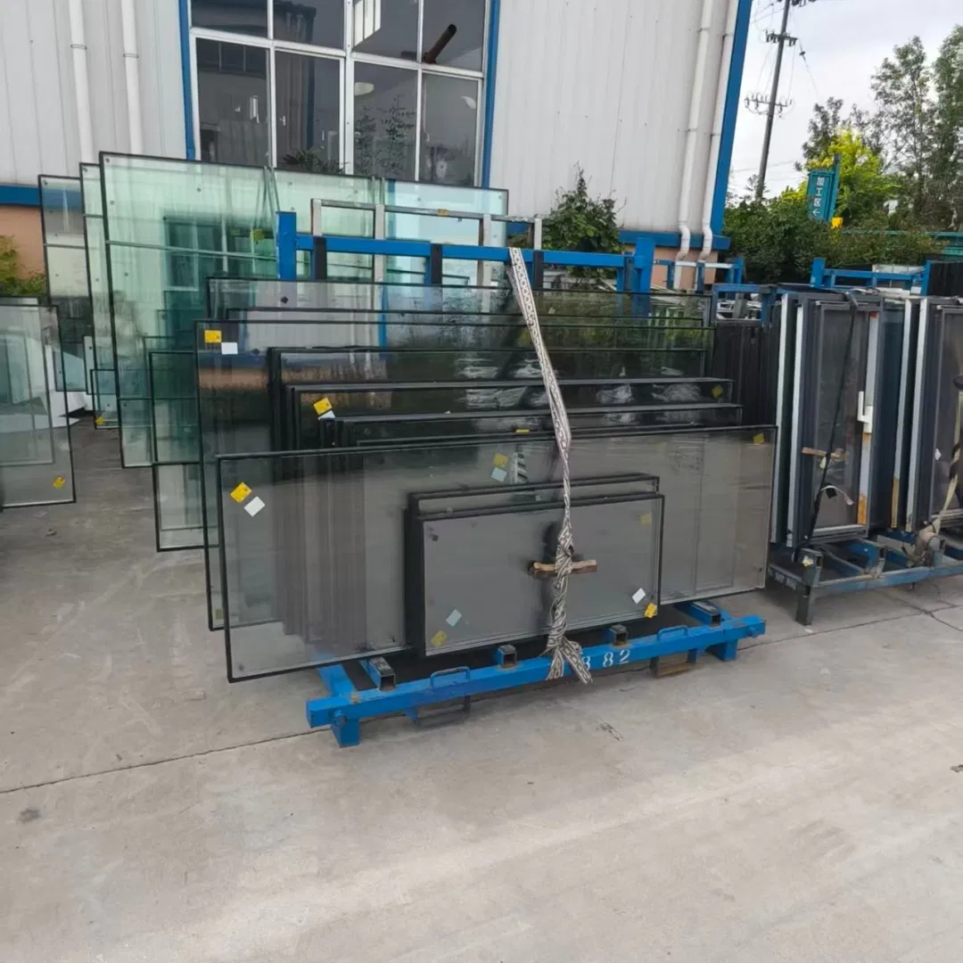 Factory Direct Sale of High-Quality and Low-Priced Transparent Glass and Low-Emission Tempered Glass.