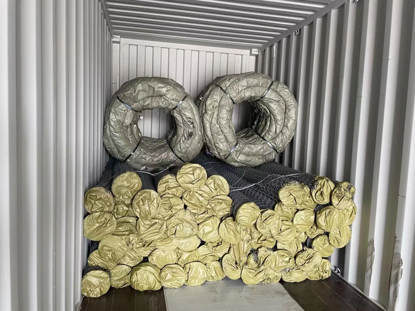 Farm Field Galvanized Chain Link Diamond Outdoor Steel Wire Mesh Metal Fencing