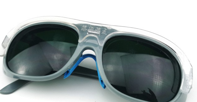 2023 Protective Goggles Against Strong Light Polishing and Cutting