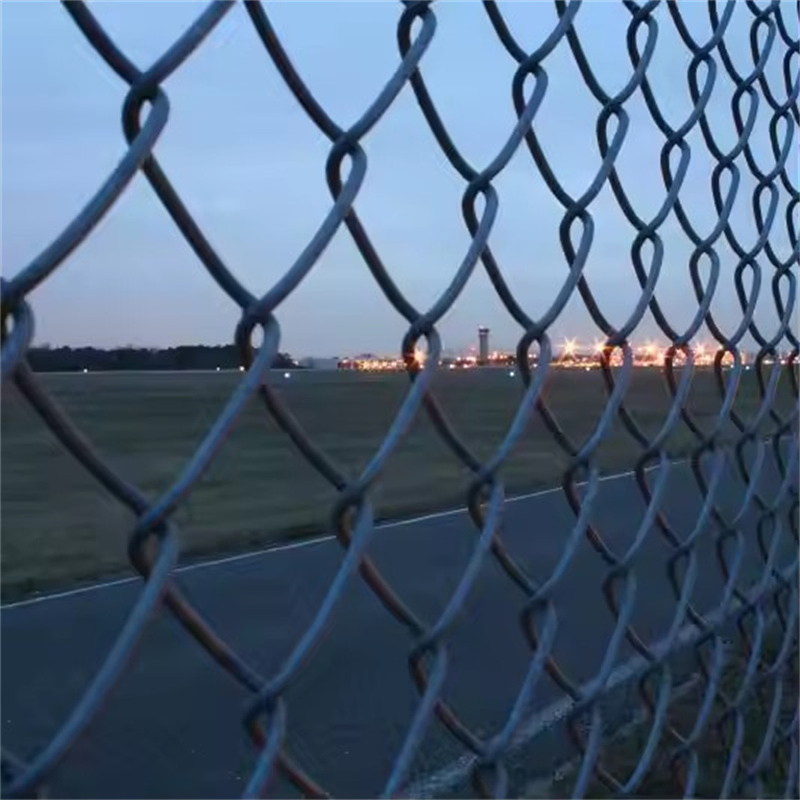 Hot Sales PVC Coated Black Used Product Outdoor Basketball Court Chain Link Fence