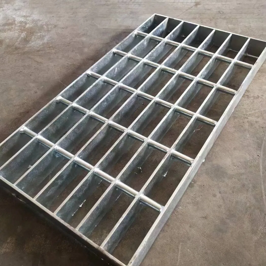 Heavy Duty Galvanized Steel Drainage Grate Cover for Driveway and Sidewalk Steel Drain Trench Grating Cover