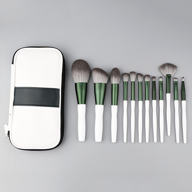 Factory Wholesales 12PCS Personalized Synthetic Hair Wooden Handle Makeup Brush Set