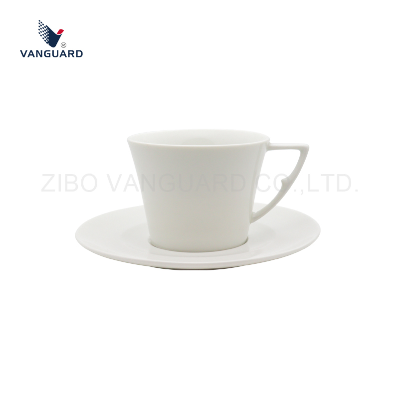 Чашка для капучино с блюдцем из костяного фарфора