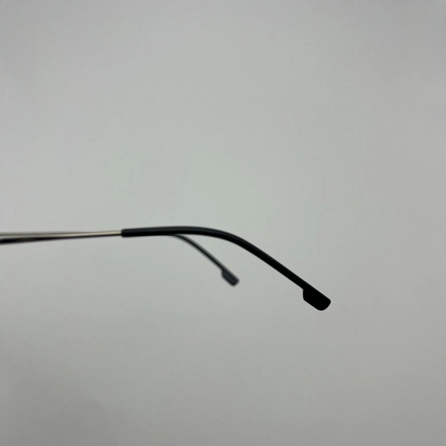 Frameless Ultra-Light Reading Glasses with Steel Plate Feet