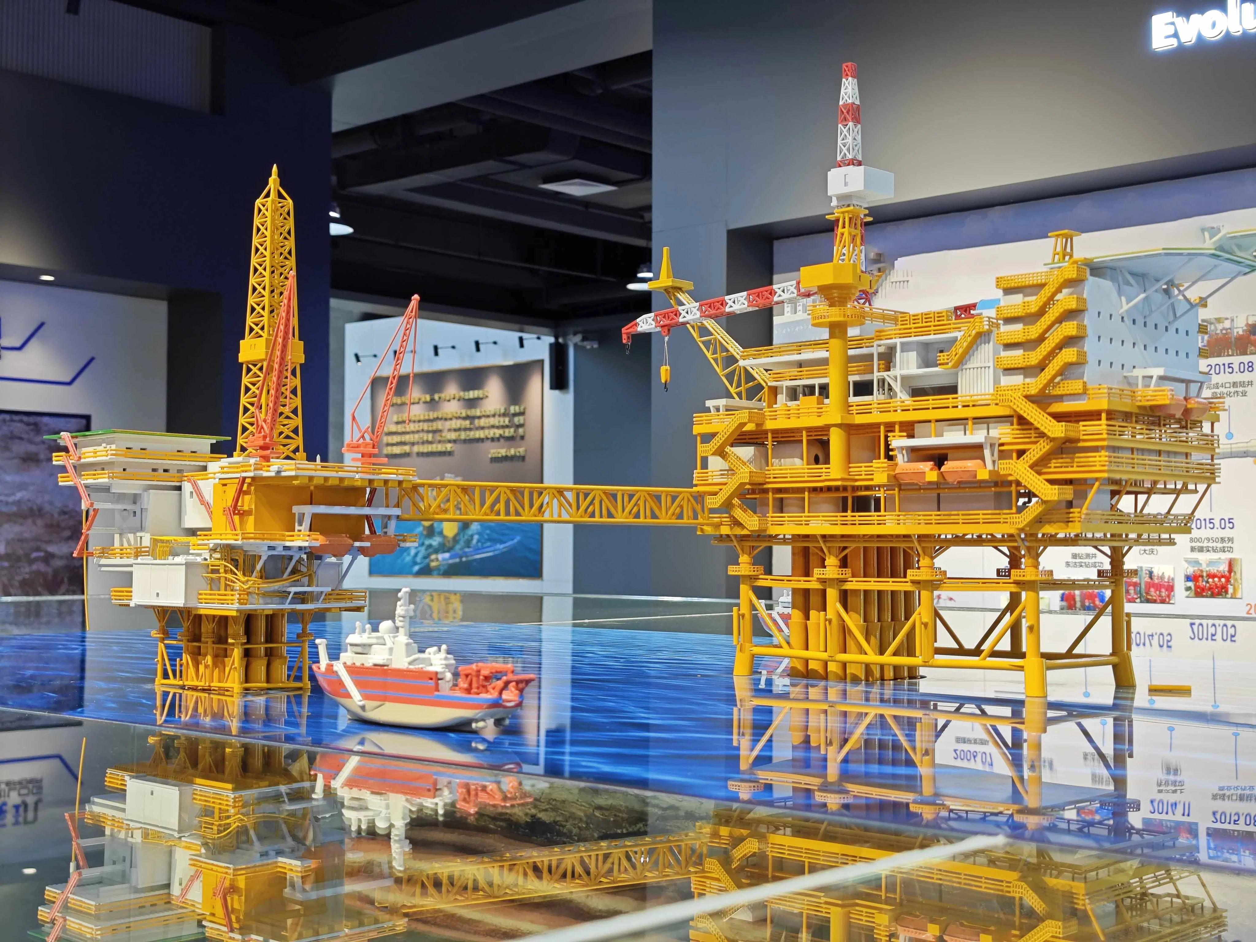 Artistic Marine Operation Model Display Sculpture Perfect for Office Spaces