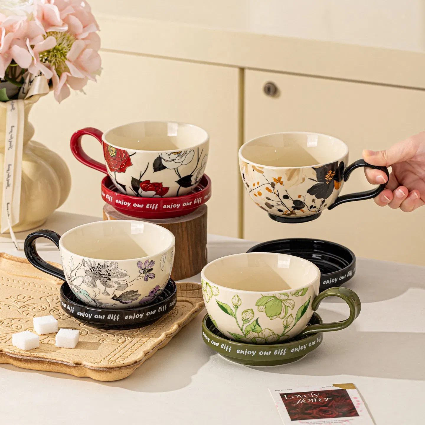 French Light Luxury Vintage Floral Coffee Cup and Saucer High-Value Creative Fresh Ceramic Mug