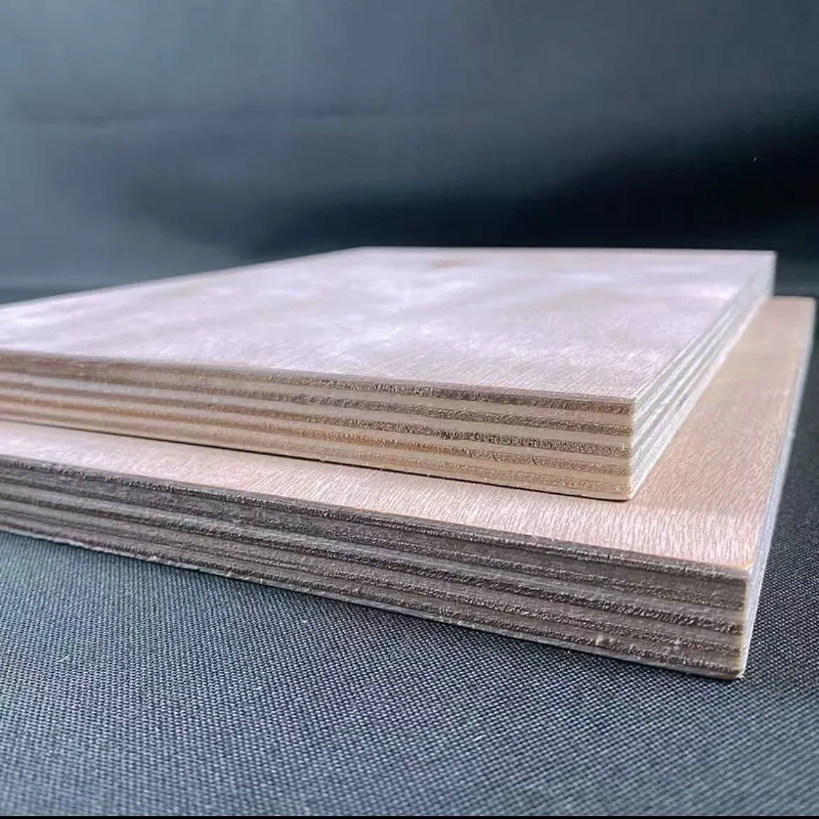 15mm 16mm 18mm High Glossy Hardwood Core Melamine Plywood Board for Furniture