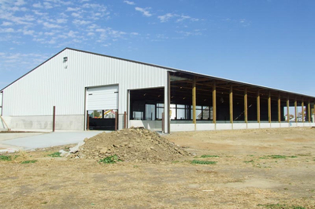 Prefabricated /Prefab Steel Frame Animal Poultry Farm Sheep Goat Storage Metal Shed
