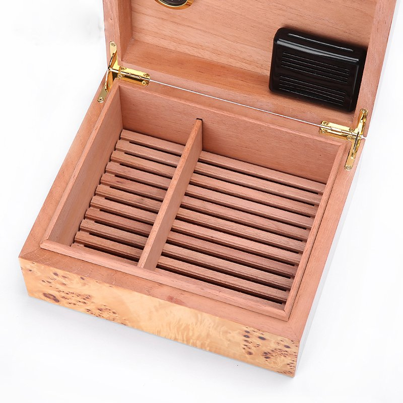 Customized Logo Cigar Collection Case Wooden Cigar Storage Box with a Divider