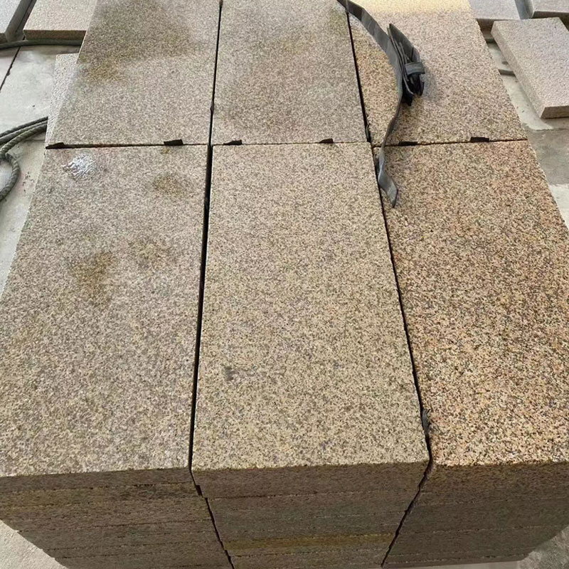 China Yellow Granite Stone Garden Floor Paving & Driveway Pavers