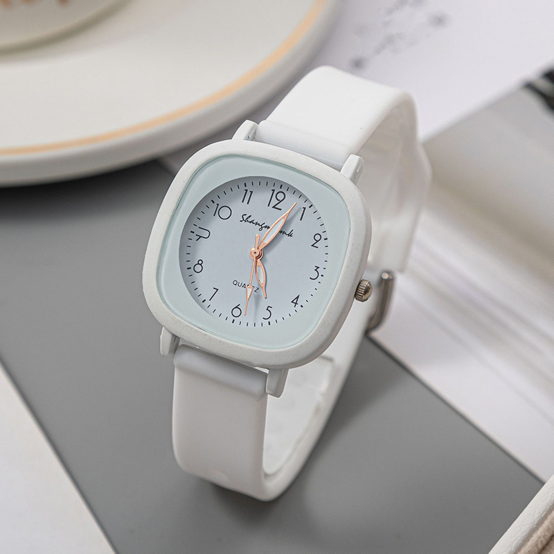 Hot Selling High-Color Girl Models Students Silicone Band Simple Quartz Watch