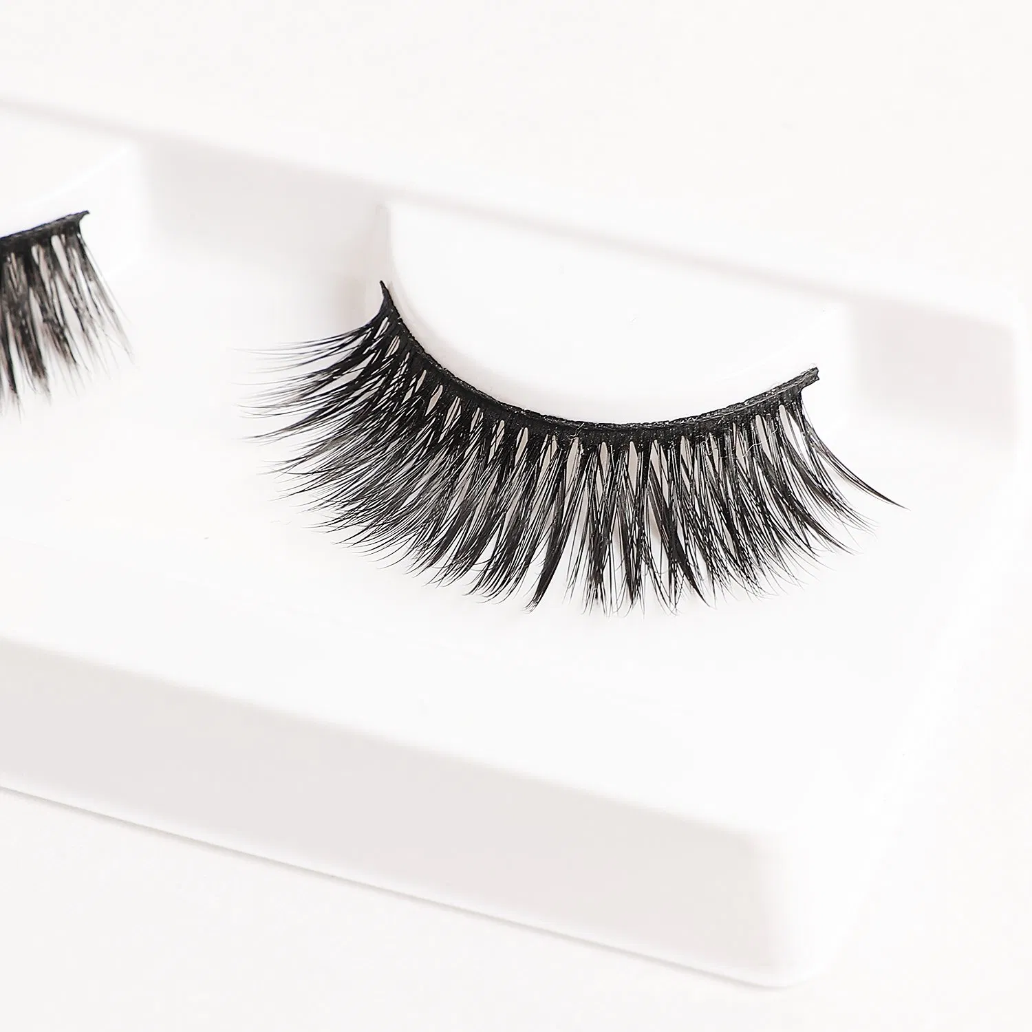 Top Quality Hand Made 3D Faux Mink Eyelash with Customized Package Black Cotton Band Supplies