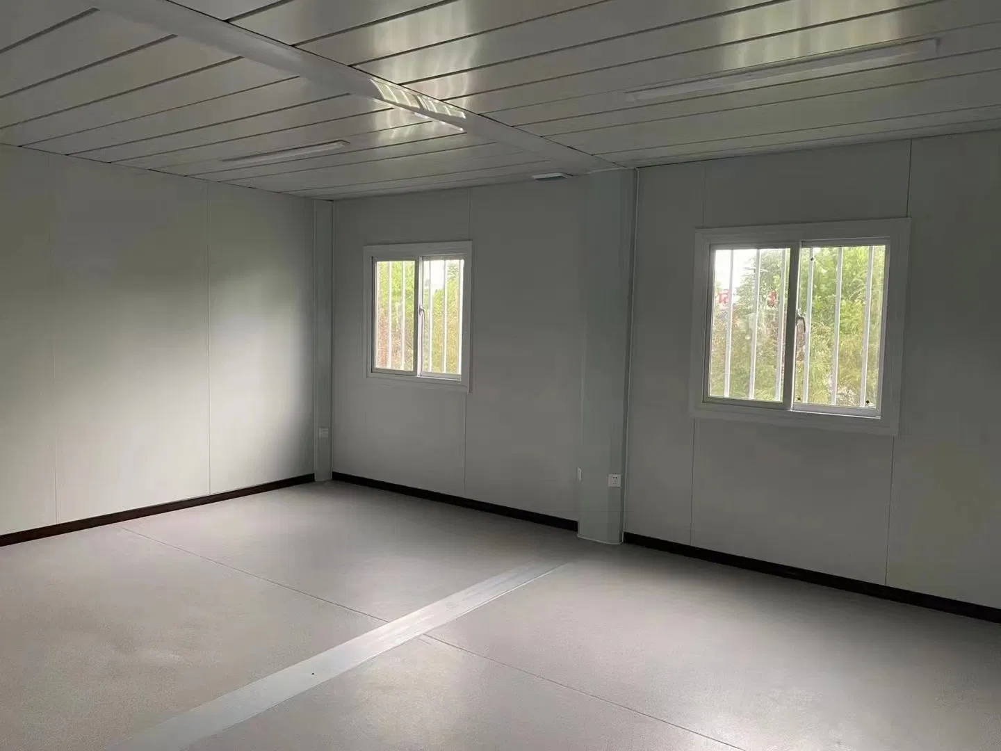 New Technology Shipping Container House Garage Dismountable Luxury Urban Container House 20FT 40FT Container Frame