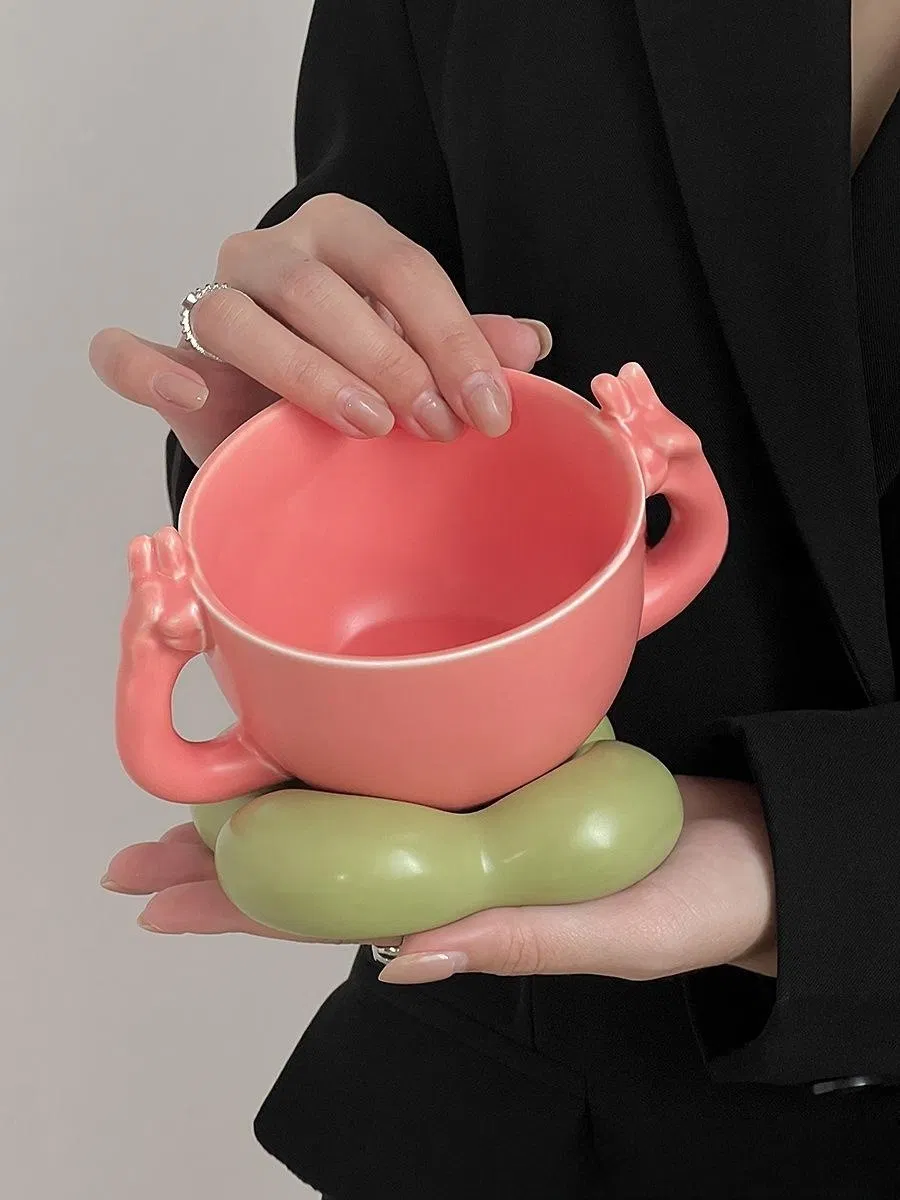 Novelty Cute 3D Happy Design Ice Cream Dessert Coffee Cup and Saucer