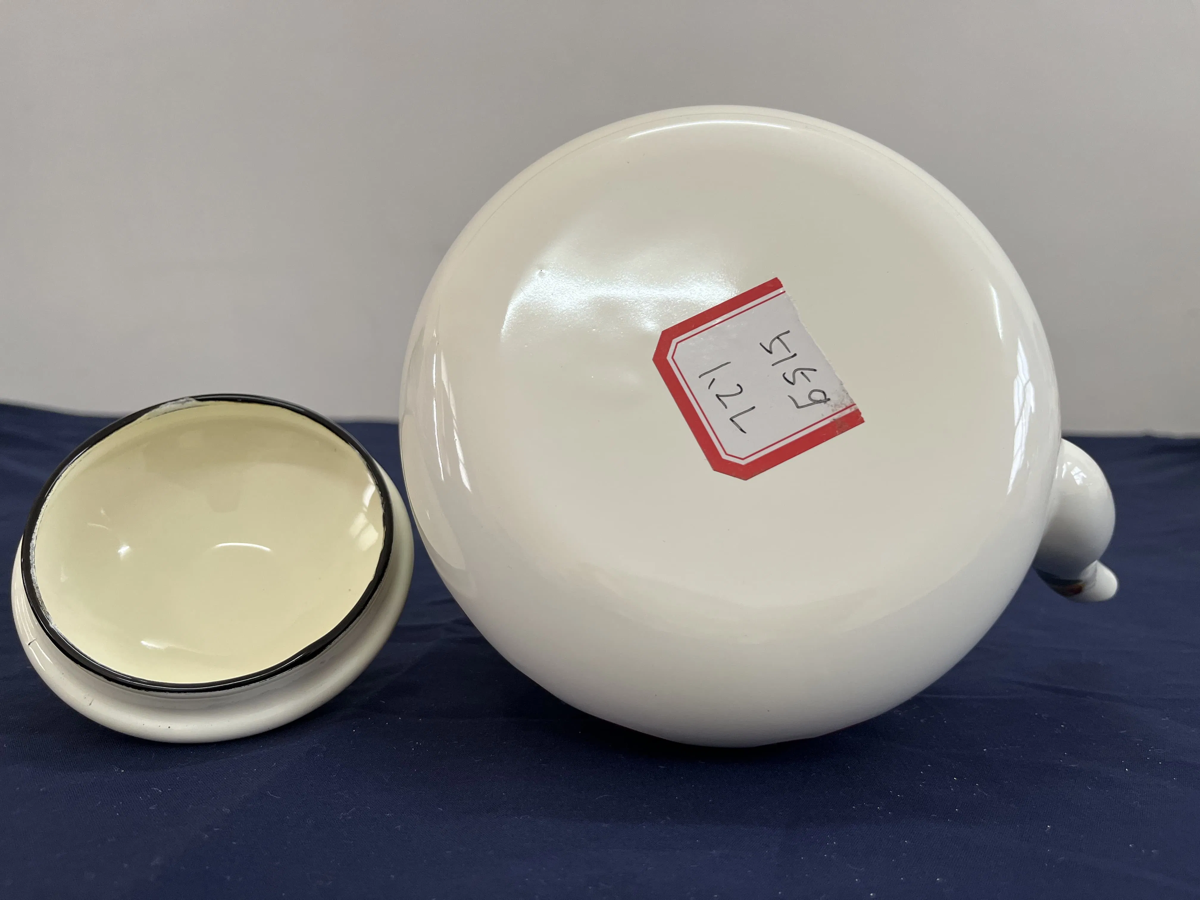 Cream White Hawthorn Print Enamelled Teapot with Stainless Steel Handle Can Be Customized