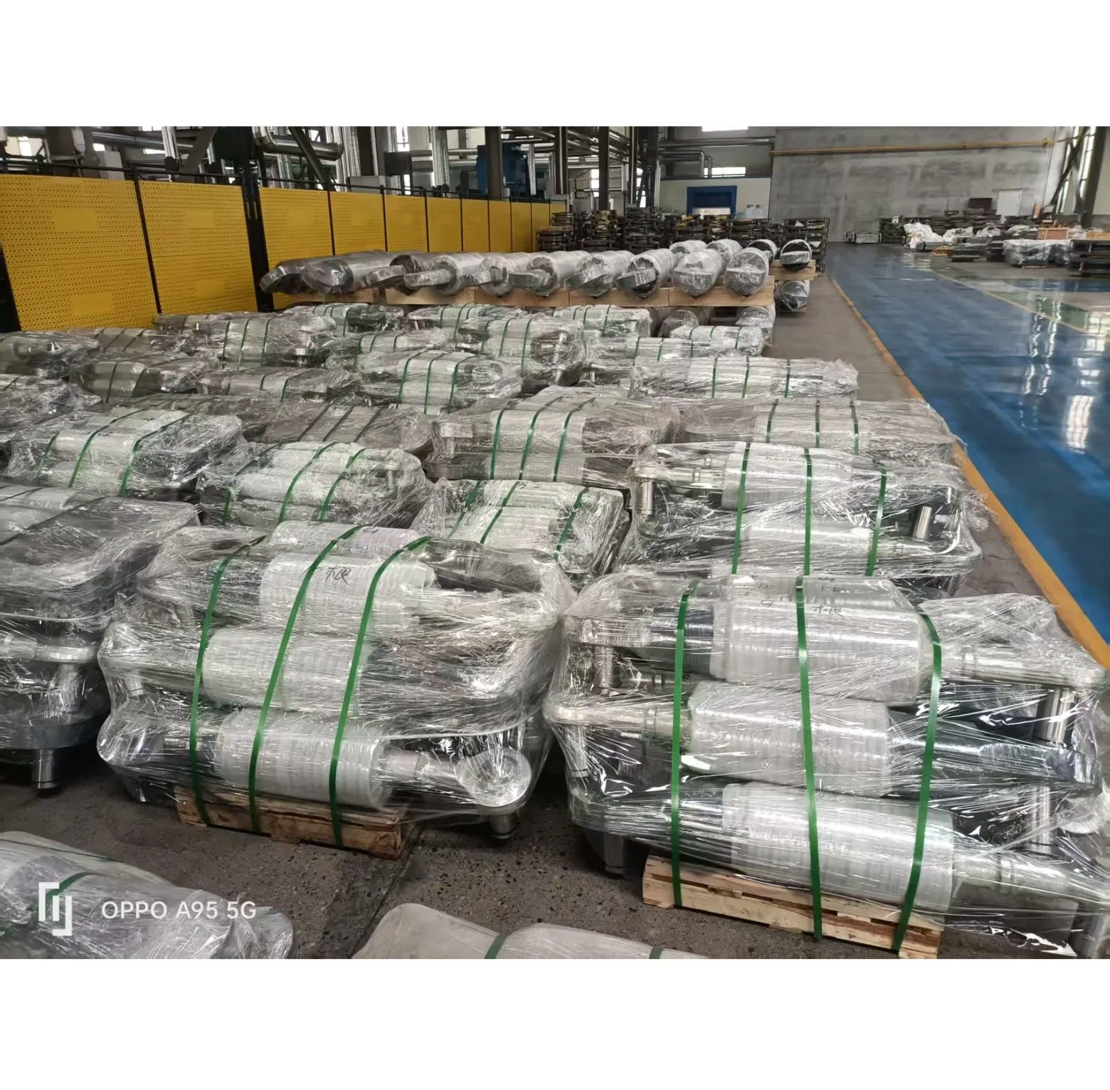 Compatible with Seismic Isloation Bearing Viscous Fluid Damper