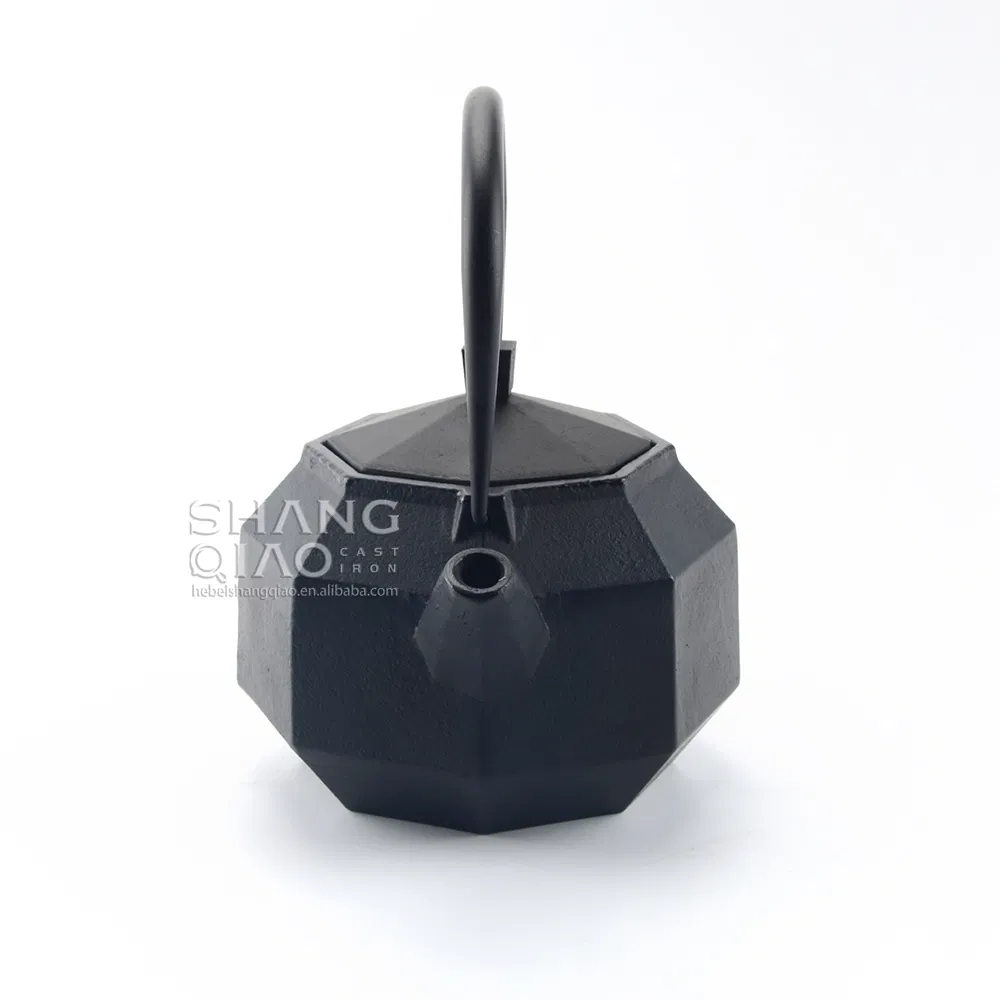 Чайник из чугуна со стальным фильтром