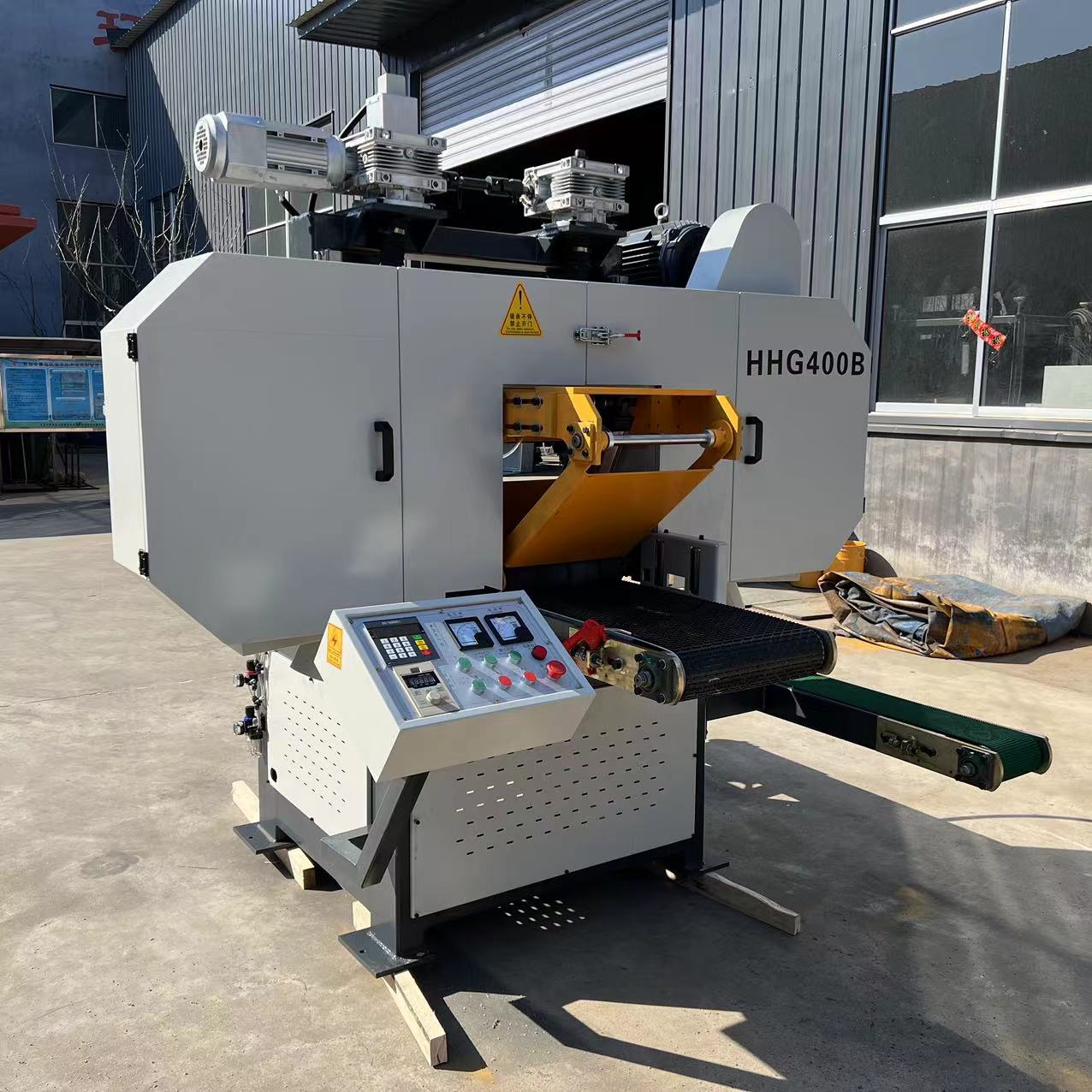 Ленточнопильный станок по дереву горизонтальный 400 мм усиленный