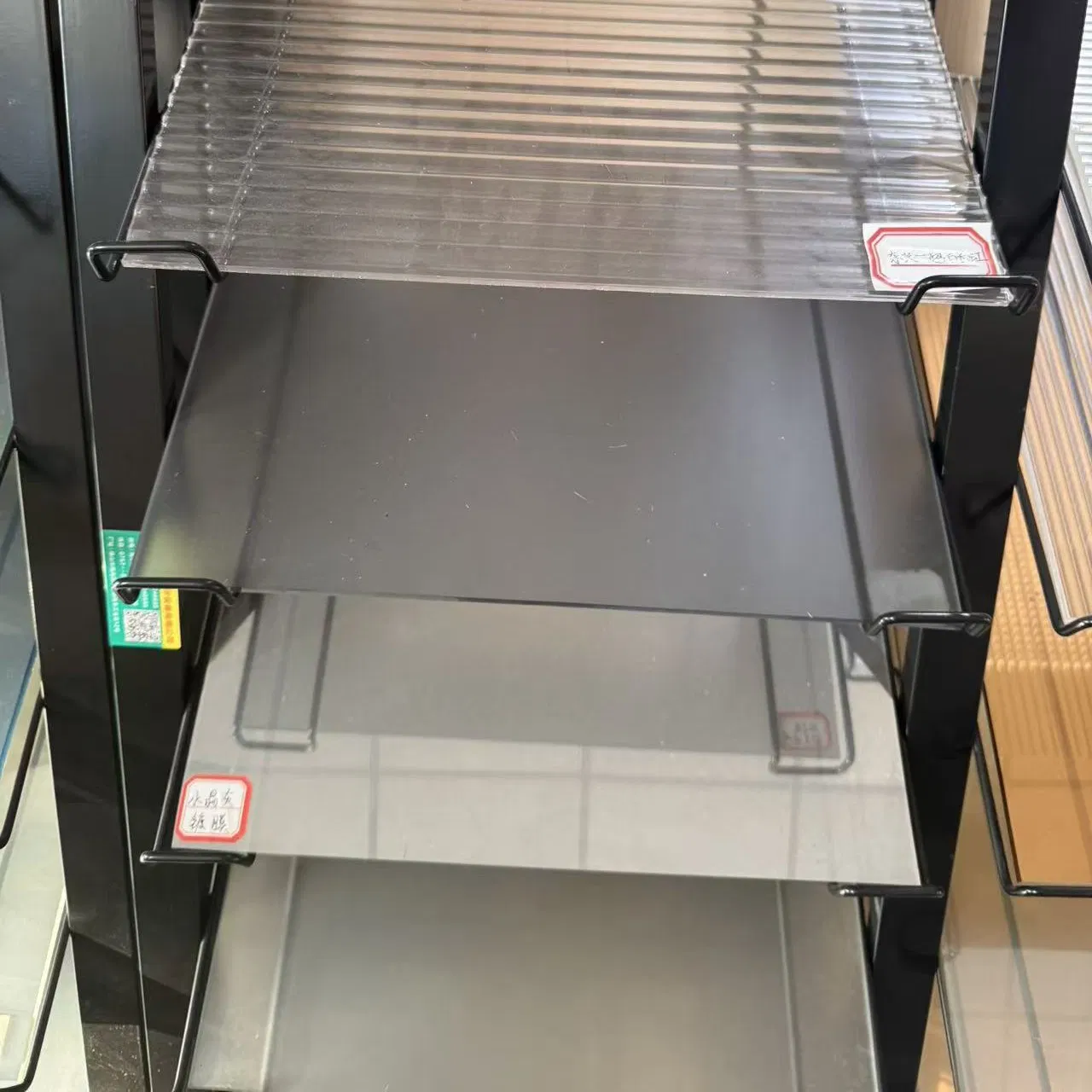 Patterned Art Fused Glass with Different Sizes