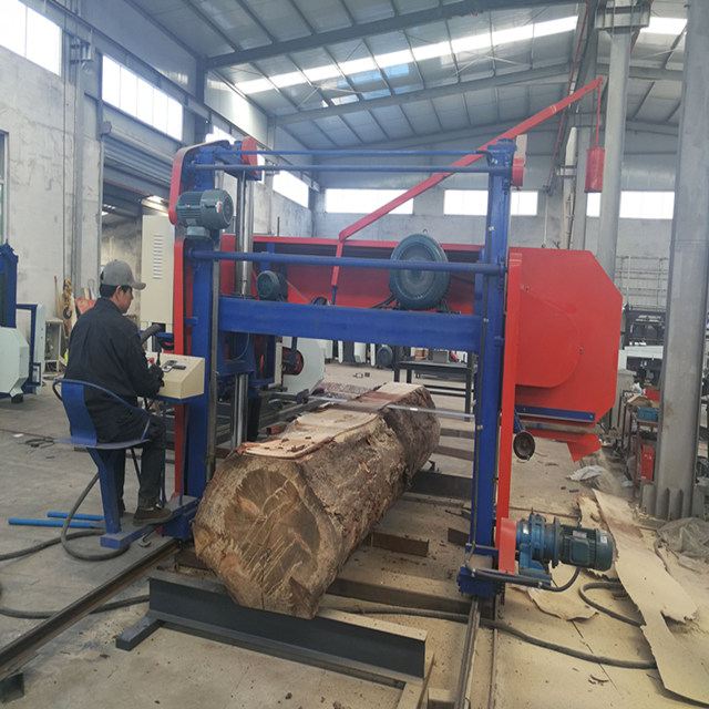 Ленточная пила по дереву портативная дизельная горизонтальная