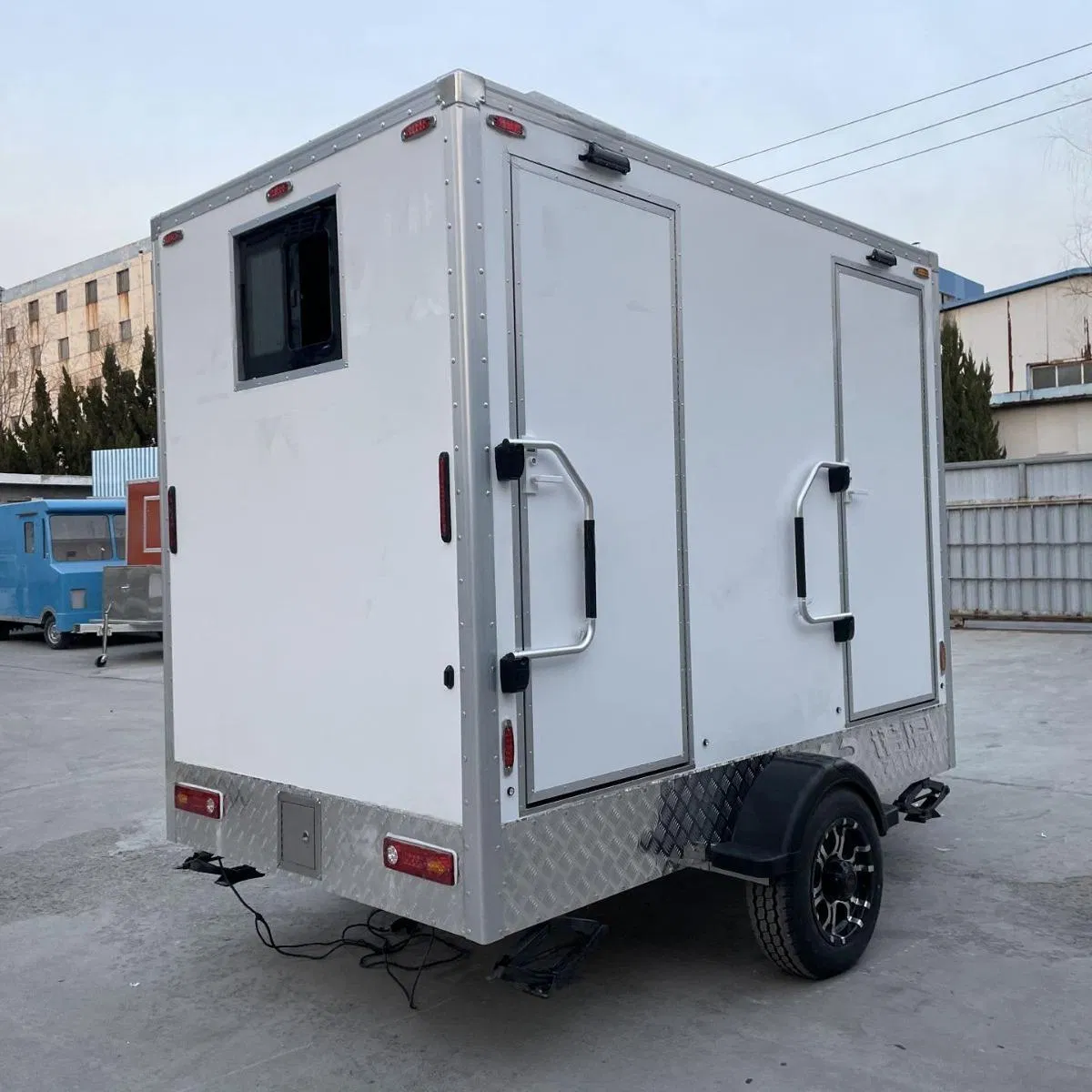 Spacious Family-Friendly Toilet Trailers with Baby-Changing Stations for Public Gatherings