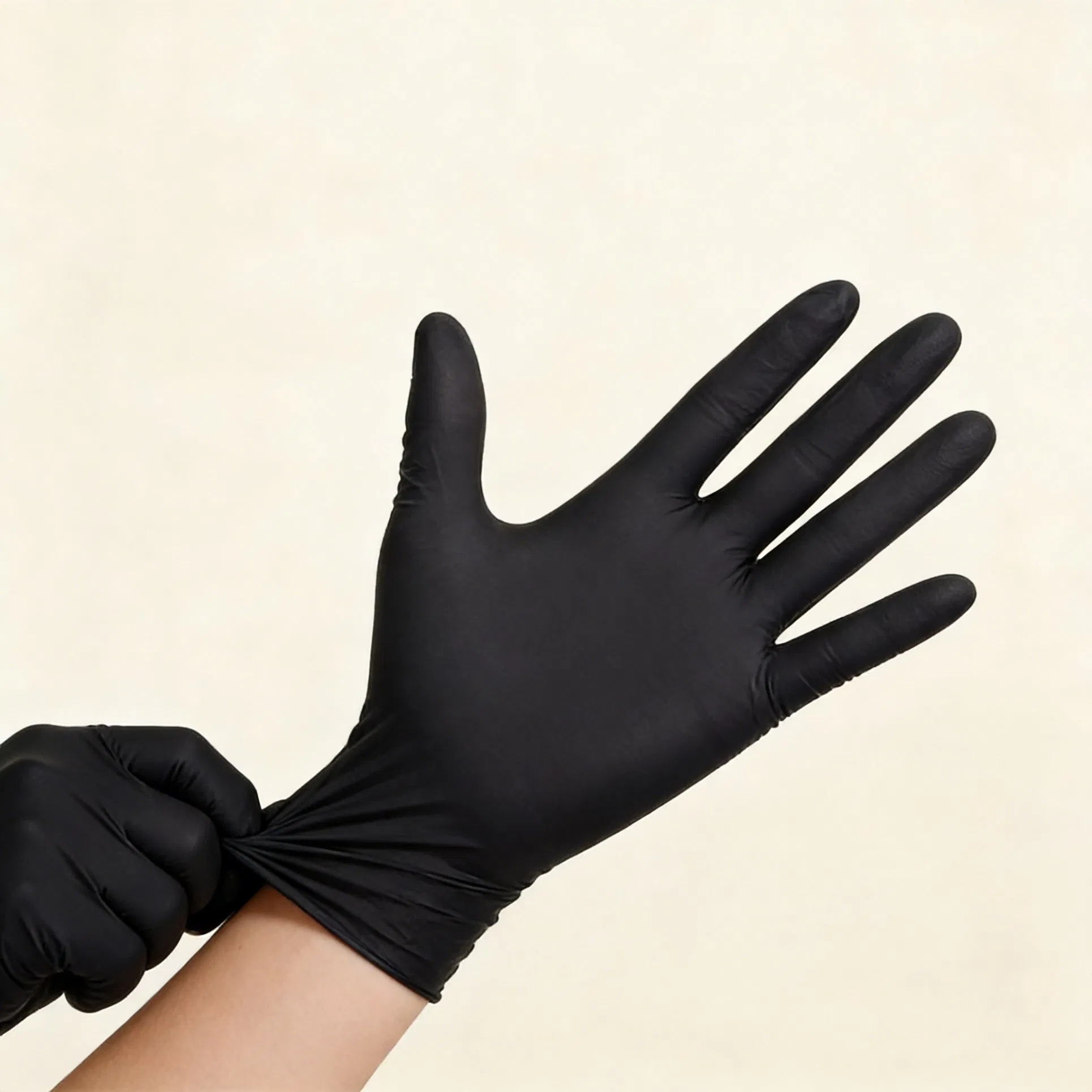 Disposable Examination Latex Gloves Powder-Free White Non-Sterile Smooth Texture Latex Gloves