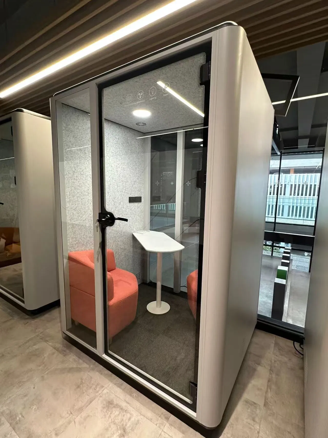 Eco-Friendly Movable Soundproof Phone Booth for 4 People